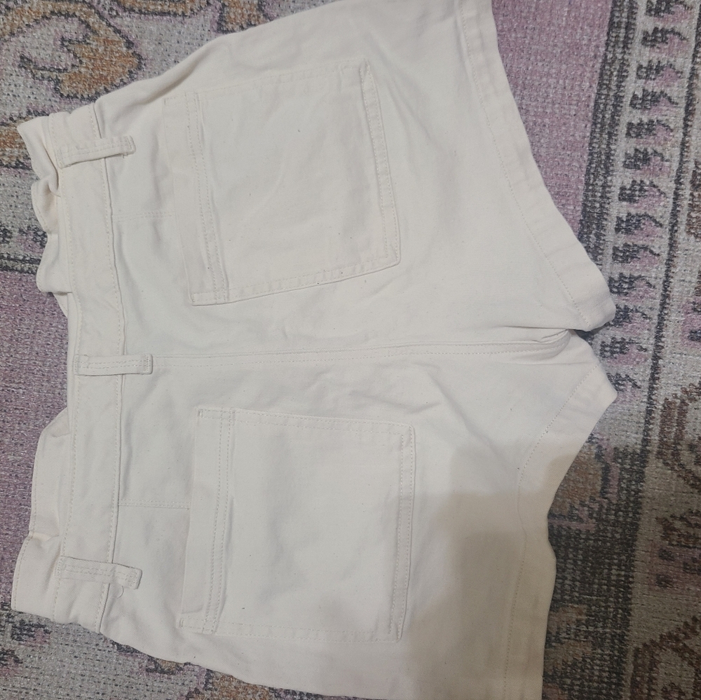Universal Thread High Rise paperbag Shorts - Picture 4 of 5